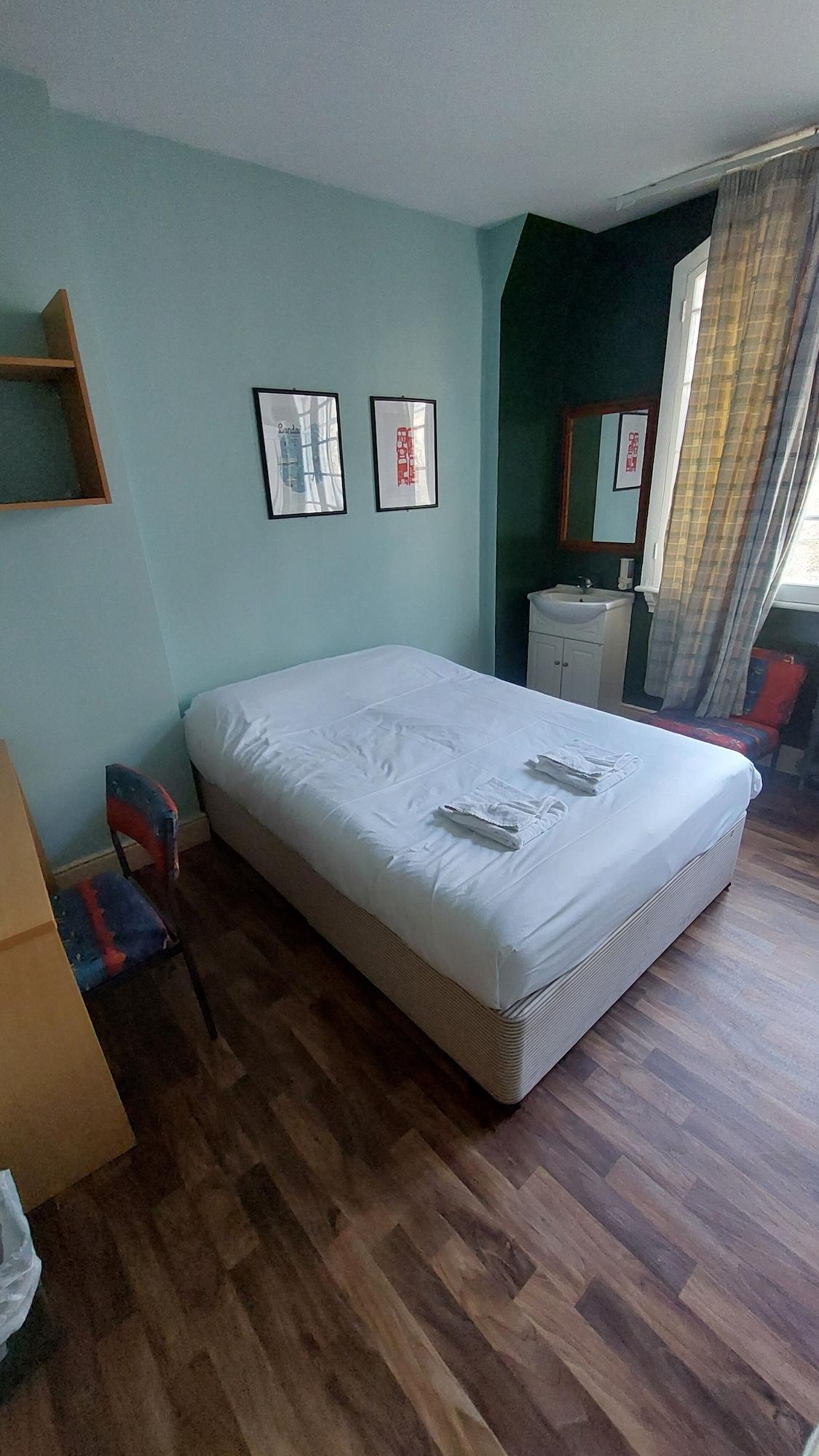 Continental Hostal Londres